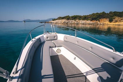 Hire Boat without licence  Nireas 5m Palairos