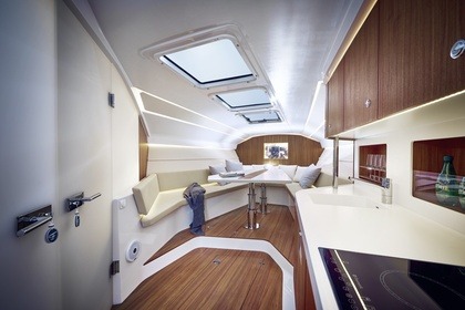 ELEGANZ IN IHRER VOLLEN BLÜTE