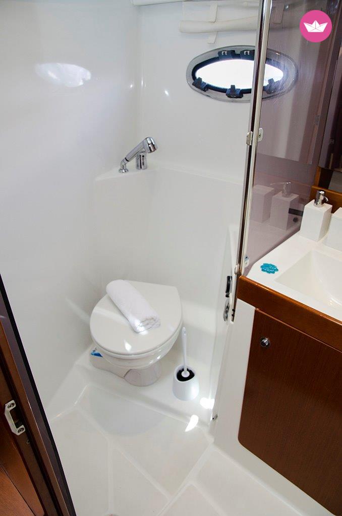 Beneteau Antares 36 in Split for hire