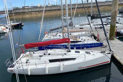 Charter Sailboat Jeanneau SUN FAST 3200 Saint-Malo
