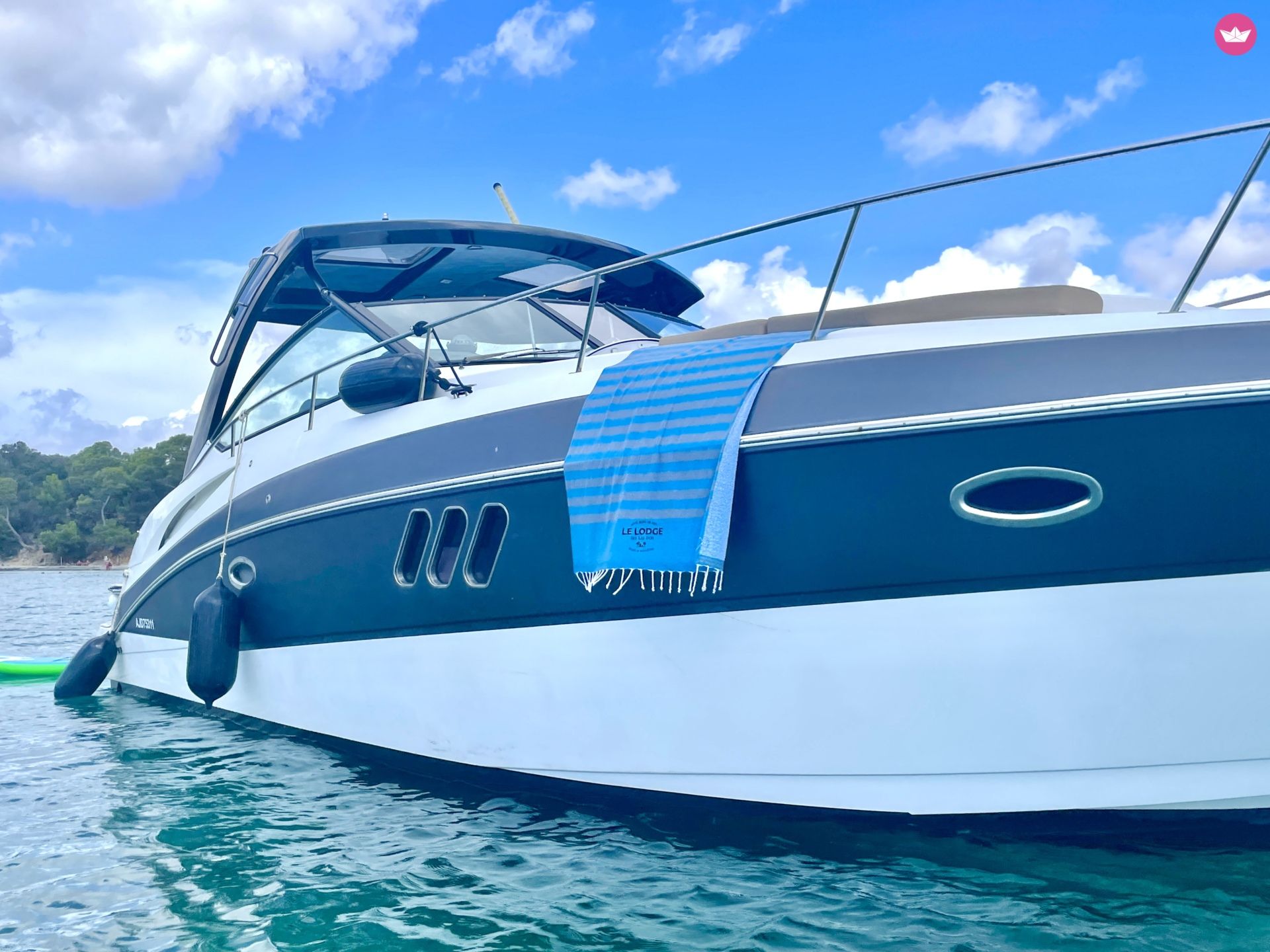 Bateau à moteur Cruiser Yachts 38 740cv 6