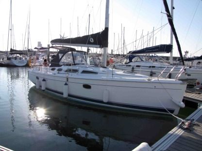 Charter Sailboat Hunter 36 Arzal