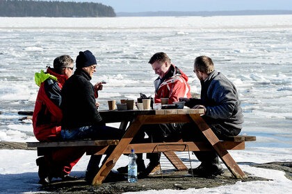 Hovercraft tour in Helsinki archipelago