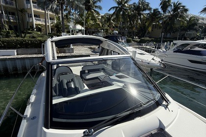 GRACE BAY LUXURY  YACHT BAVARIA 33’