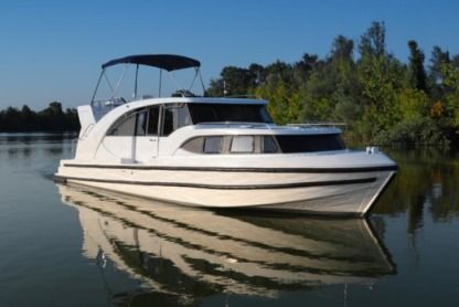 Charter Houseboat Minuetto 8+ Precenicco