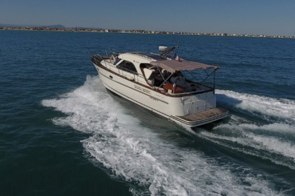 Rental Motorboat Arcoa Mystic 39 Le Lavandou