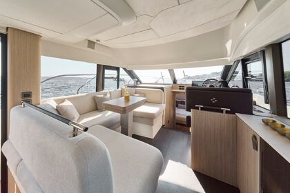 Verhuur Motorjacht Prestige Yachts Prestige F4.3 Marina Lav