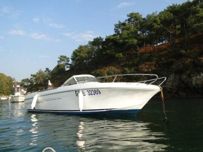 Charter Motorboat Beneteau Ombrine Dinard