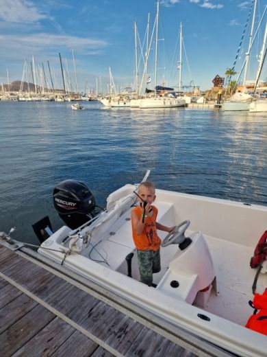 Las Palmas de Gran Canaria Motorboat Quicksilver 440 alt tag text