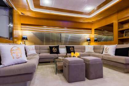 Ferretti 80 for day and weekly cruises