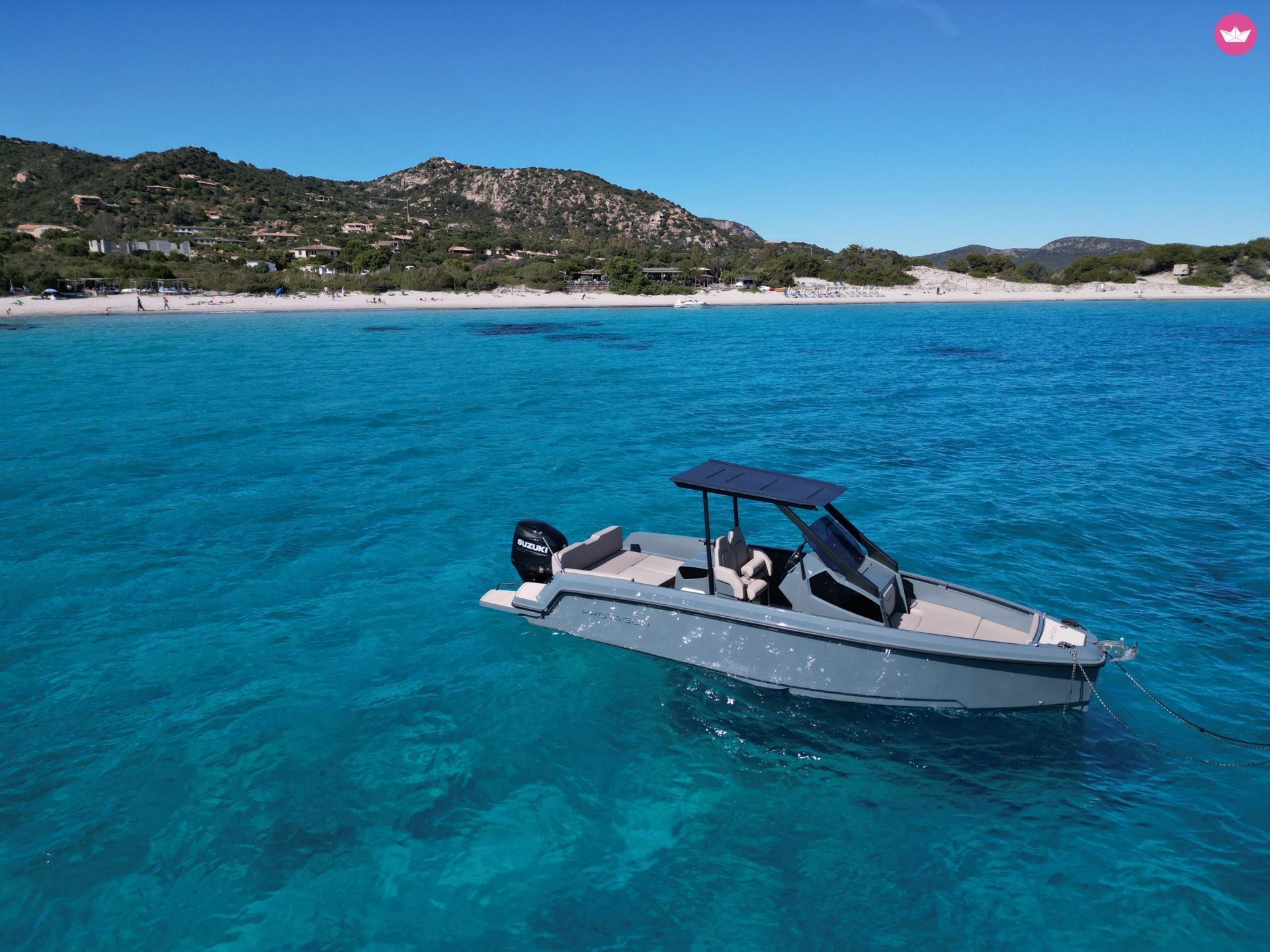 Bateau à moteur Protagon 25 250cv 5
