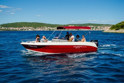 Rental Motorboat Atlantic marine 670 open Split