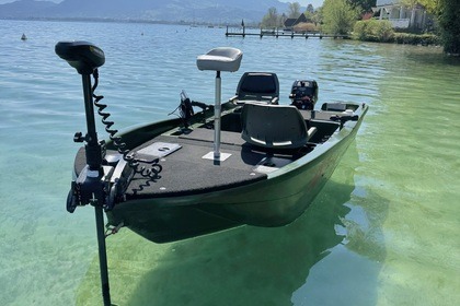 Hire Motorboat Rigiflex Aqua pêche 370 luxe Annecy
