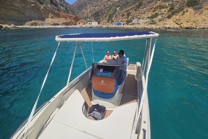 Miete Motorboot INVICTUS Cappoforte fx200 Xàbia