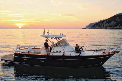 Noleggio Barca a motore Venere Venere 28 flash Savona