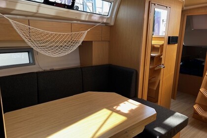 Rental Sailboat BAVARIA YACHTS C42 Marseille