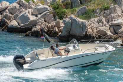 Alquiler Lancha Quicksilver 675 Activ Open Split