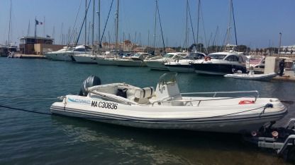 Location Semi-rigide Lomac Nautica 670 In Hyères