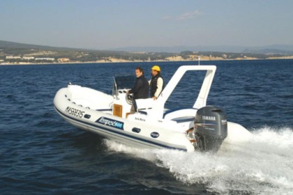 Hyra båt RIB-båt Capelli Tempest luxe Ajaccio