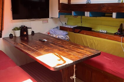 VOILIER DE CARACTERE