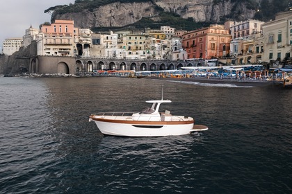 Noleggio Barca a motore Gozzo Libeccio 32WA Amalfi