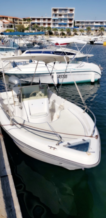 Charter Motorboat Ranieri 500 Sausset-les-Pins