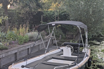 Hire Boat without licence  Amigo Amigo classic 430 Gorinchem