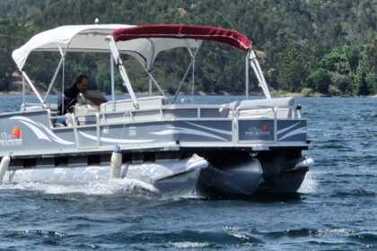 Rental Motorboat Tracker 25 Party Barge Barragem de Castelo de Bode