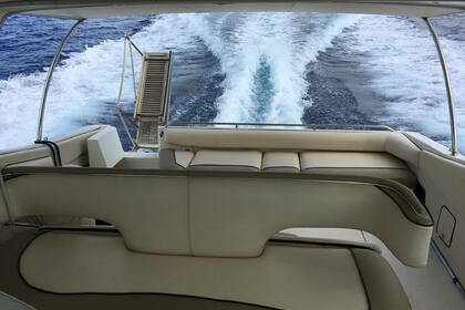 Sea Ray 450 Sundancer (DAILY CRUISES)