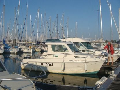 Charter Motorboat Merry Nautic 6 M Arzon