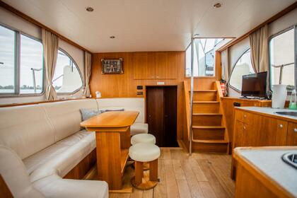 Σκάφος χώρις δίπλωμα 12 για