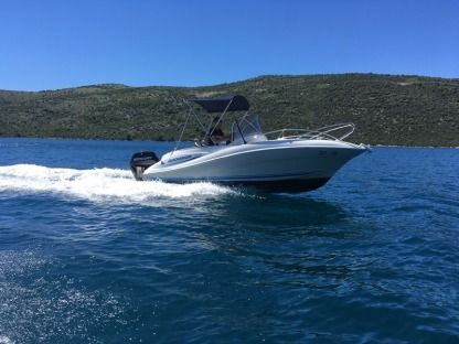 Czarter Łódź motorowa Quicksilver 555 Commander Trogir