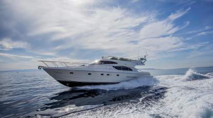 Miete Motorboot Ferretti 530 Split