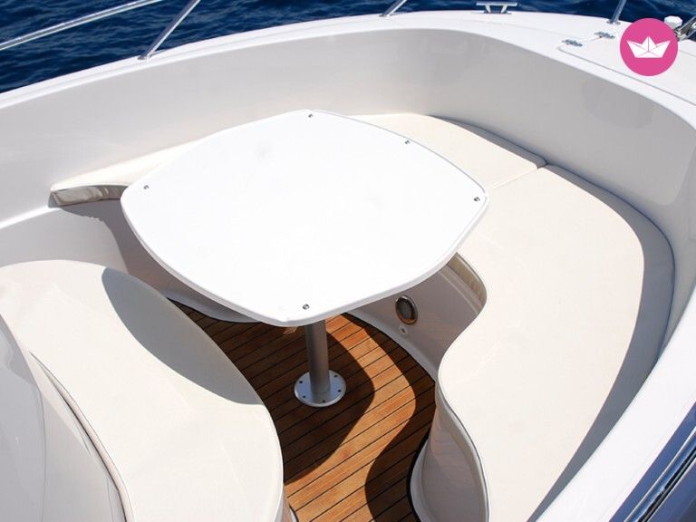 Bateau à moteur Atlantic Marine open 670 200cv 5