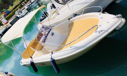 Charter Motorboat Ranieri Shark 19 Tropea