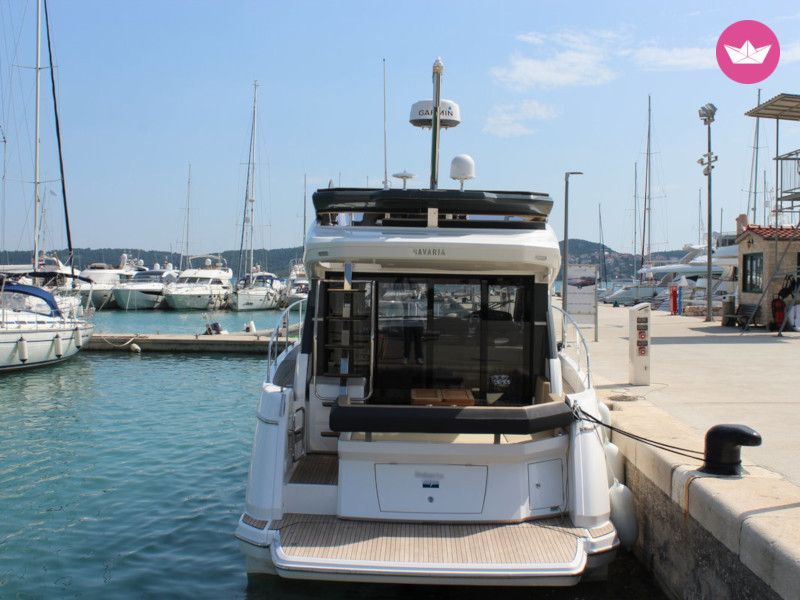 Bateau à moteur BAVARIA R40 FLY 740cv 4