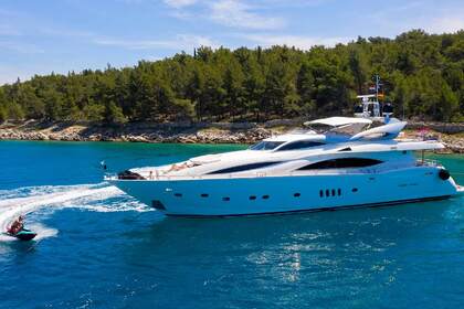 Rental Motor yacht Sunseeker 105 Split