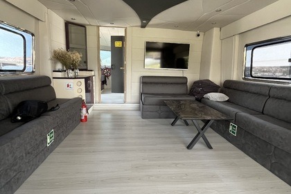 Premium Yacht Tours: Bosphorus and Islands Escape