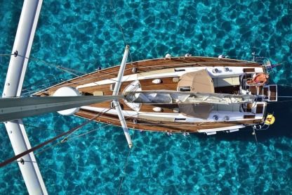 Charter Sailboat Wauquiez Centurion 45S Ponza