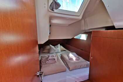 Чартер Парусная лодка Bénéteau Oceanis 41.1 Marina Frapa