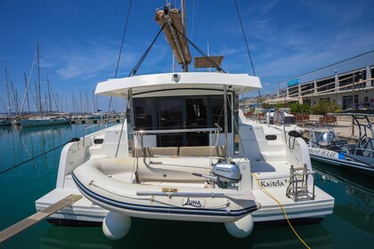 Hire Catamaran Catana Bali Catspace Brač