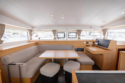 Laura S - Lagoon 400 S2