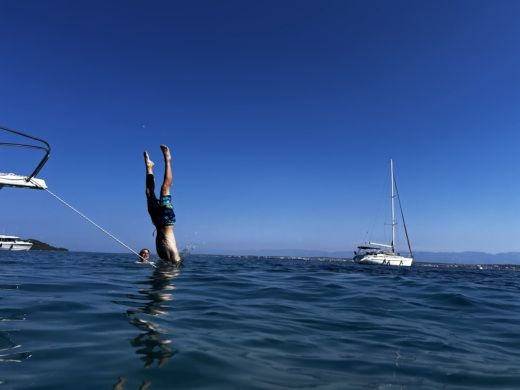 Ζαντάρσκα Motorboat Beneteau Antares 750 alt tag text