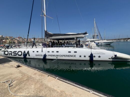 Barcelona Catamaran Fountaine Pajot TAHITI 78 alt tag text