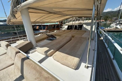 Sail in Kaş with a Spacious 19m Gulet – 12-Person Comfort