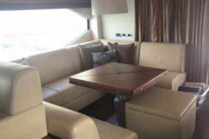 Канкун на борту этого катер