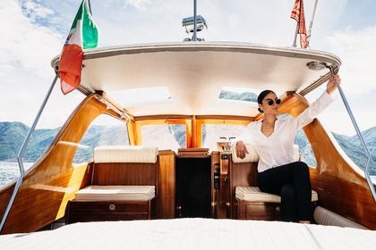 Verhuur Motorboot De Cesari Onlywood Argegno