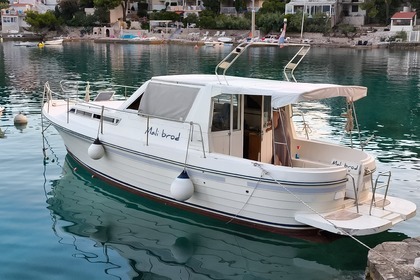 Hire Motorboat Adria 1000 Klek