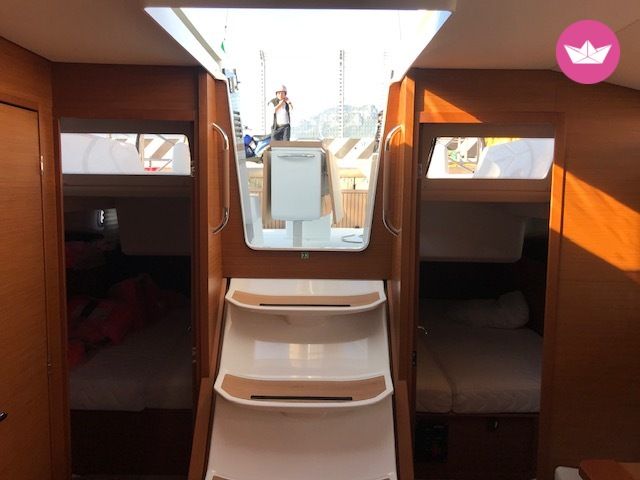 Hire Sun Odyssey 440