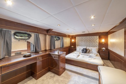 Verhuur Motorboot lurssen 2007 Torba